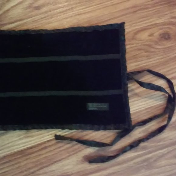 Jewelry Holder Black Velvet With Ties Open 11 1/2" x 6 1/2" Elastic Holds Jewel - Picture 2 of 5